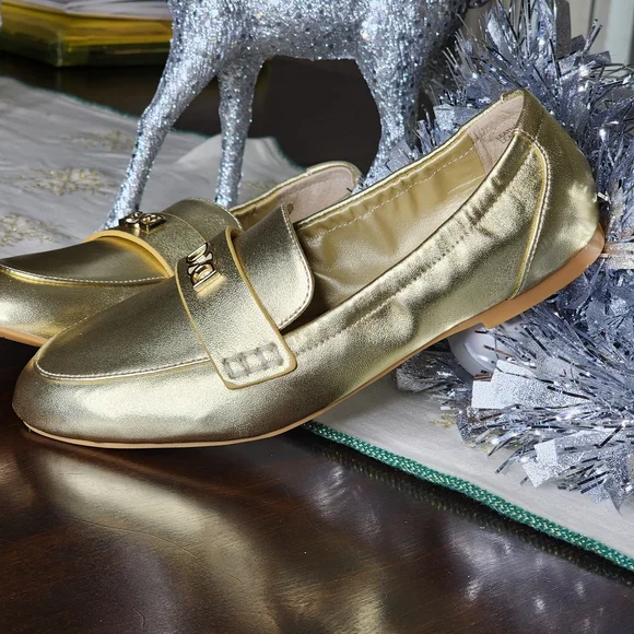 Deltan Women's James Gold Leather Logo Hardware Comfortable Loafers Size 6 - Picture 4 of 11